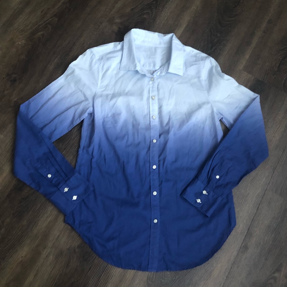 New! Gorgeous 100% cotton button down shirt.